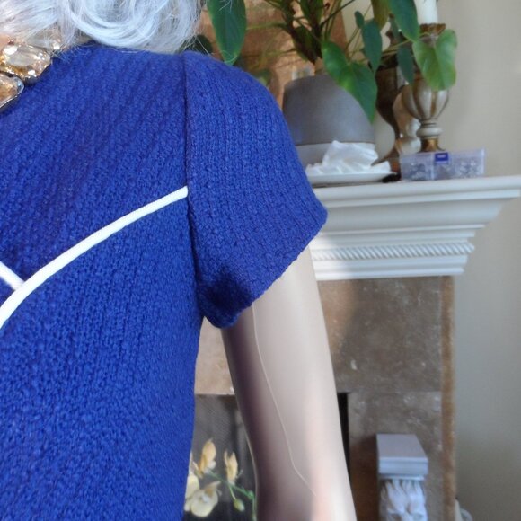 Moschino CheapandChic Light Blue Tweed Sheath Dress w/White Pipping Size 10 - Picture 10 of 16